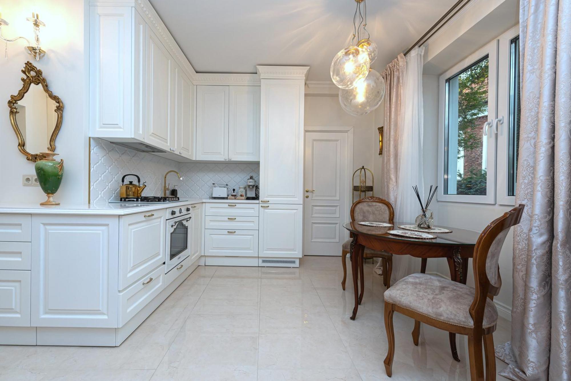 Luxury In Old Town With Private Garden Apartment Wilna